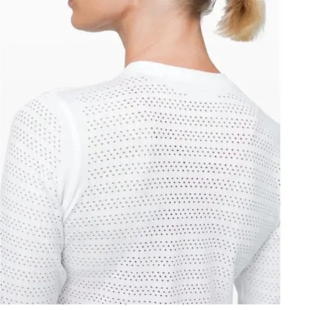 Lululemon White Breezy By Longsleeve Size 8/10‎